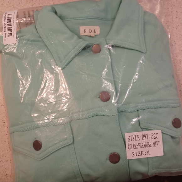 POL Shacket - Picture 9 of 10